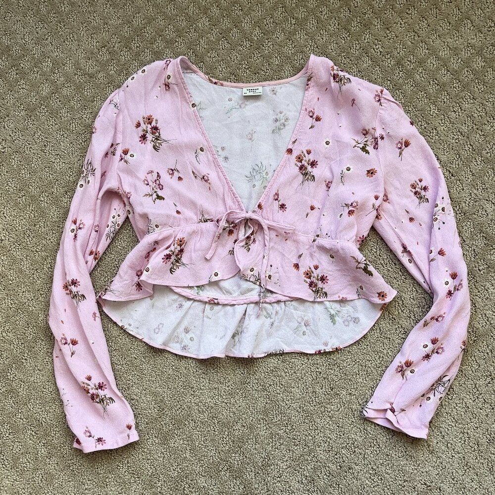 NEW Aritzia Sunday Best Blouse Peplum Tie Front Long Sleeve Pink Floral Size XS